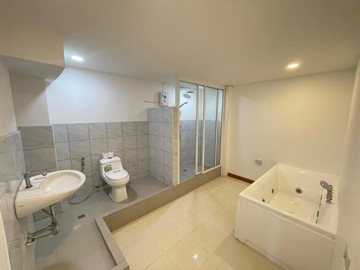 The Sports Lounge Otel Pattaya Dış mekan fotoğraf